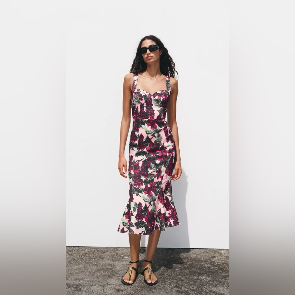 ZARA GODET FLORAL DRESS. SIZE L
